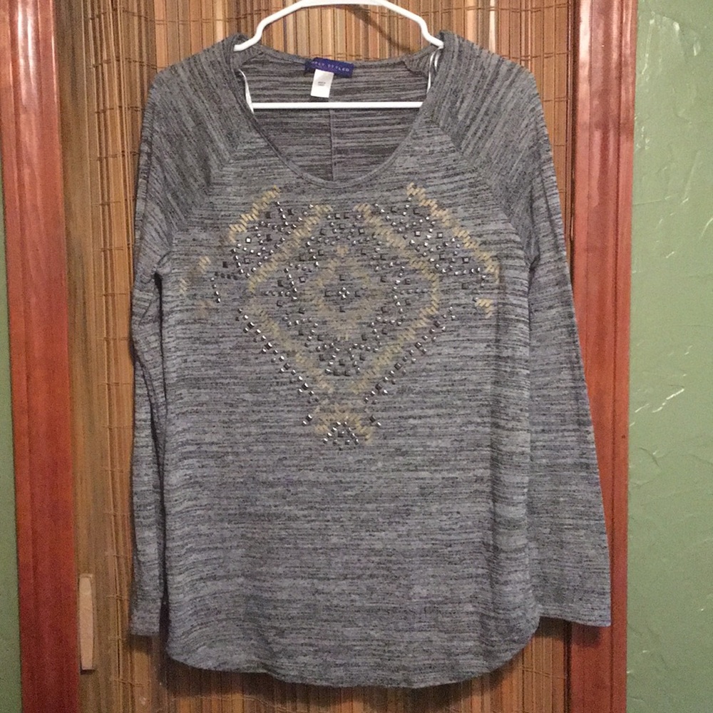 Simple styled shirt